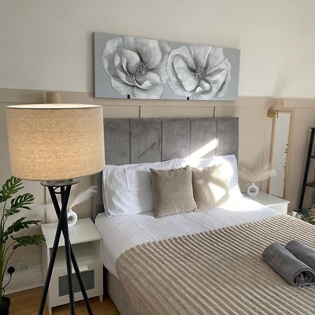 Modern Townhouse-Free Parking-Games Room-Fast W-Ifi Manchester Buitenkant foto
