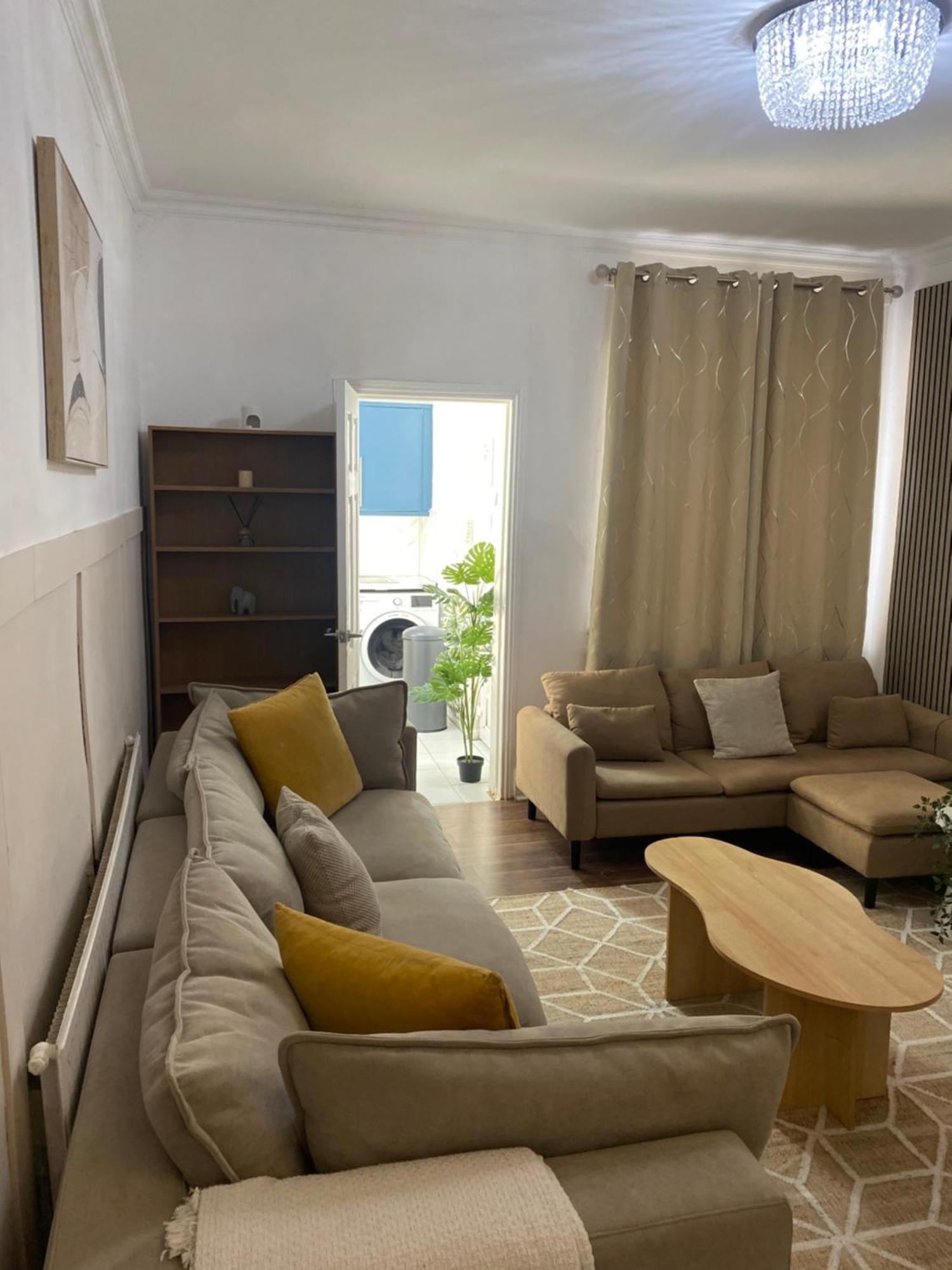 Modern Townhouse-Free Parking-Games Room-Fast W-Ifi Manchester Buitenkant foto